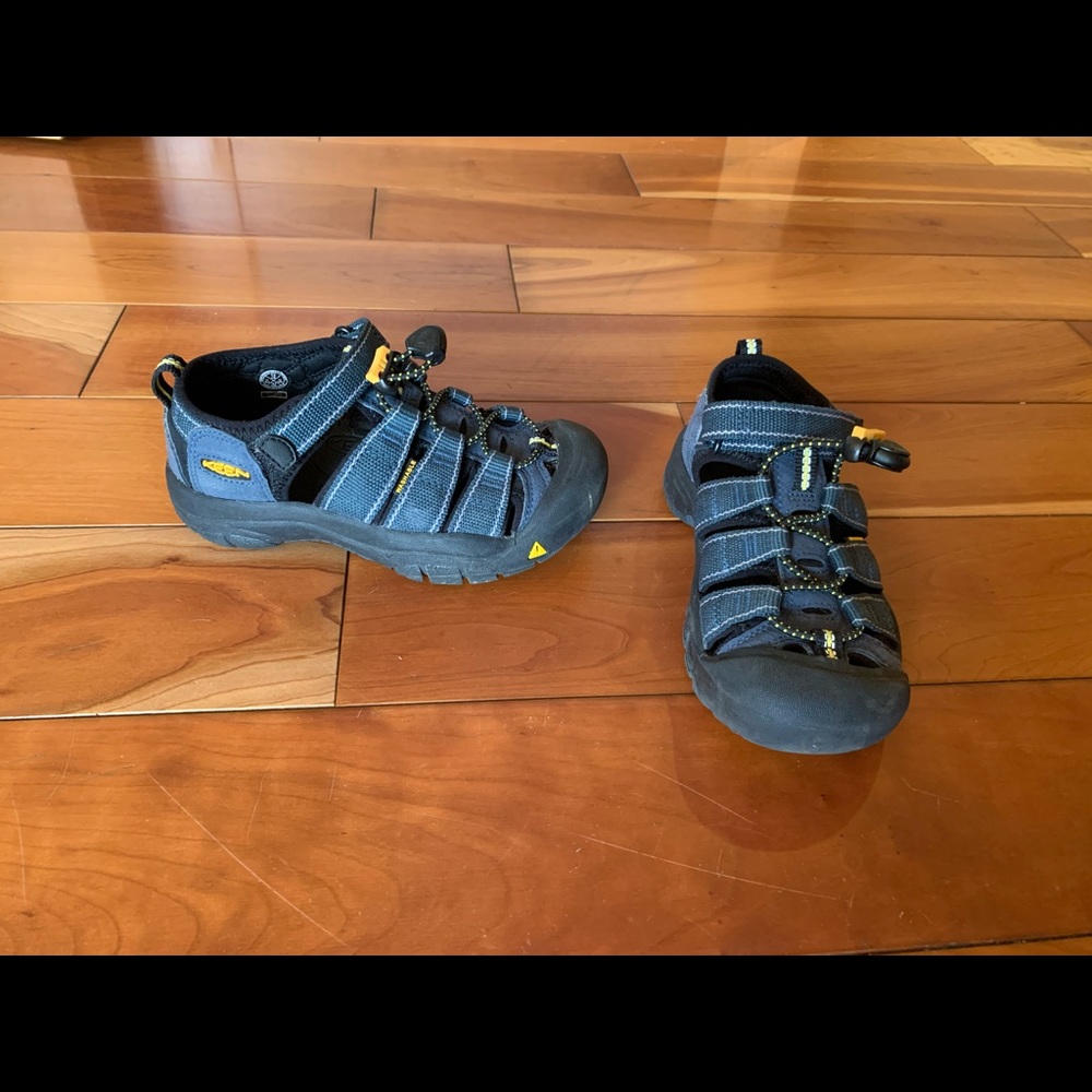 Keen Boys Shoes size 13 sandals